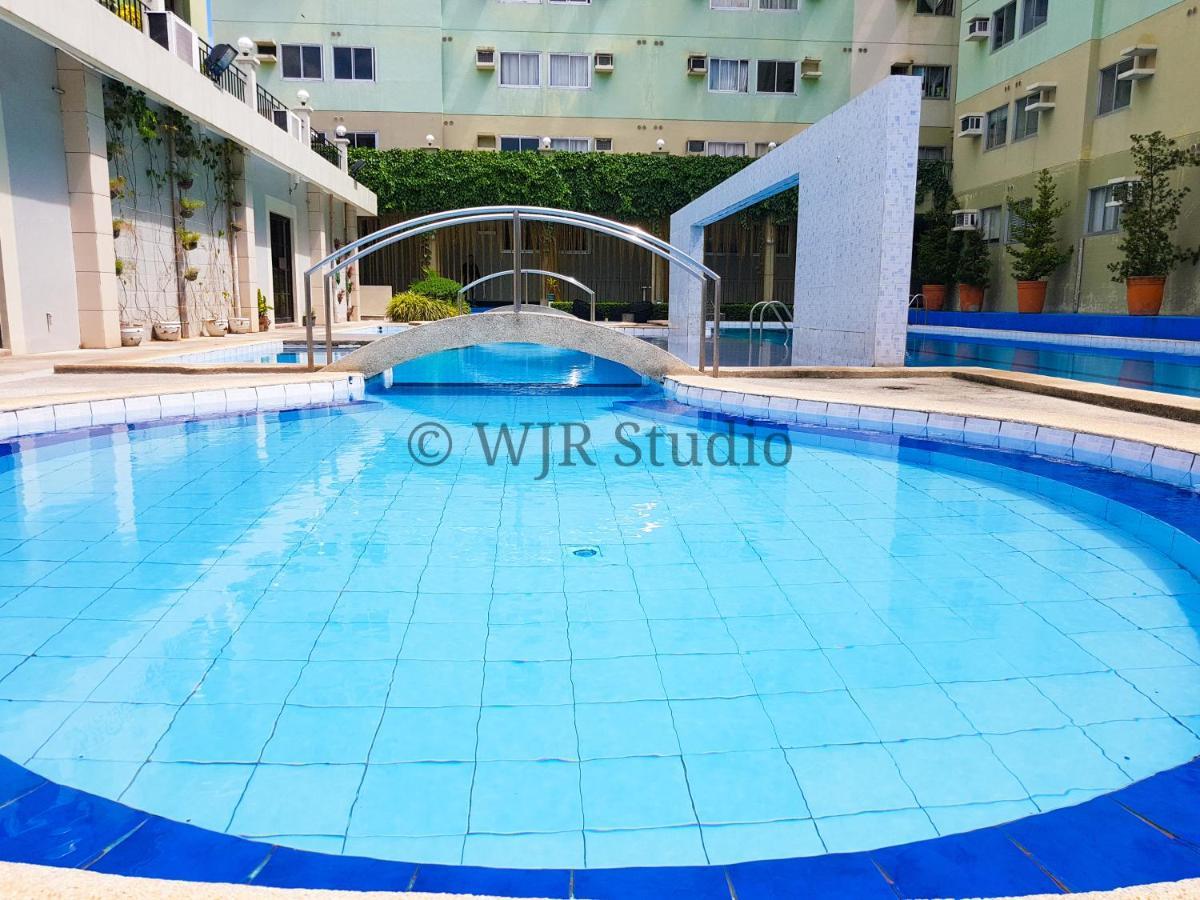 Queen Bed Suite- Japanese Style Muntinlupa City Exterior foto